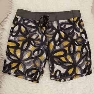 TRINA TURK (MR TURK) Mesh Pattern Board Shorts